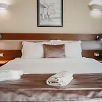 Center Hotel