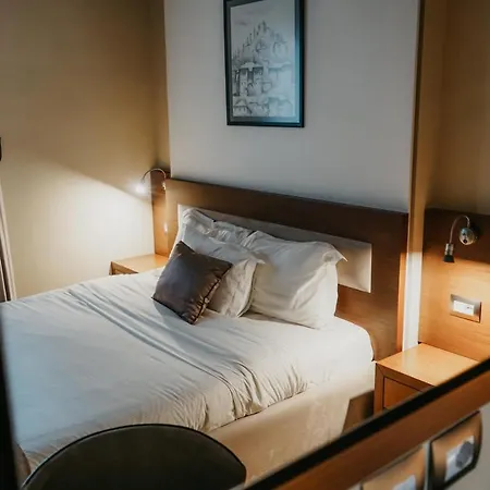 Hotel Center 4*