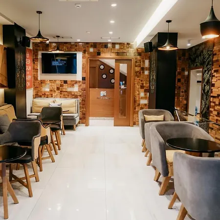 Center Hotel 4*