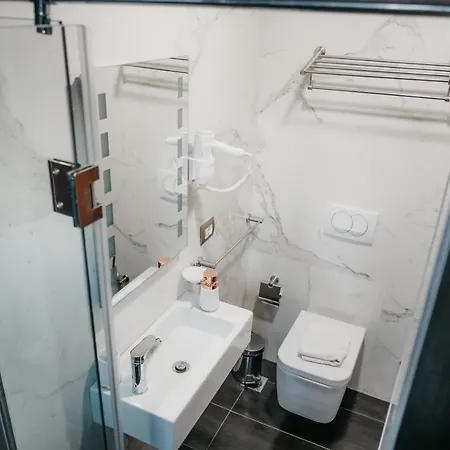 Center Hotel 4*