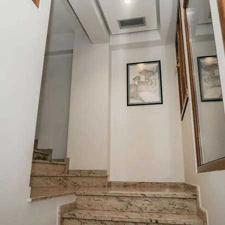 Hotel Center 4*