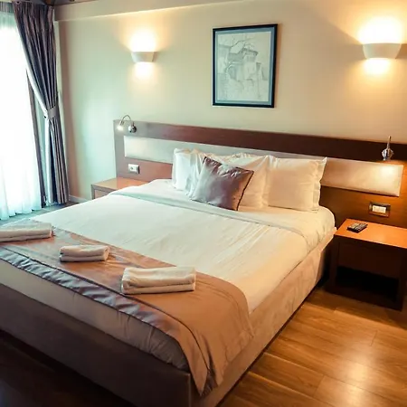 Center Hotel